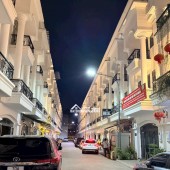 BÁN: Nhà phố 1 trệt 3 lầu, 4,7 tỷ, liền kề Vincom TP Tây Ninh, NH hỗ trợ vay 70% lãi suất ưu đãi